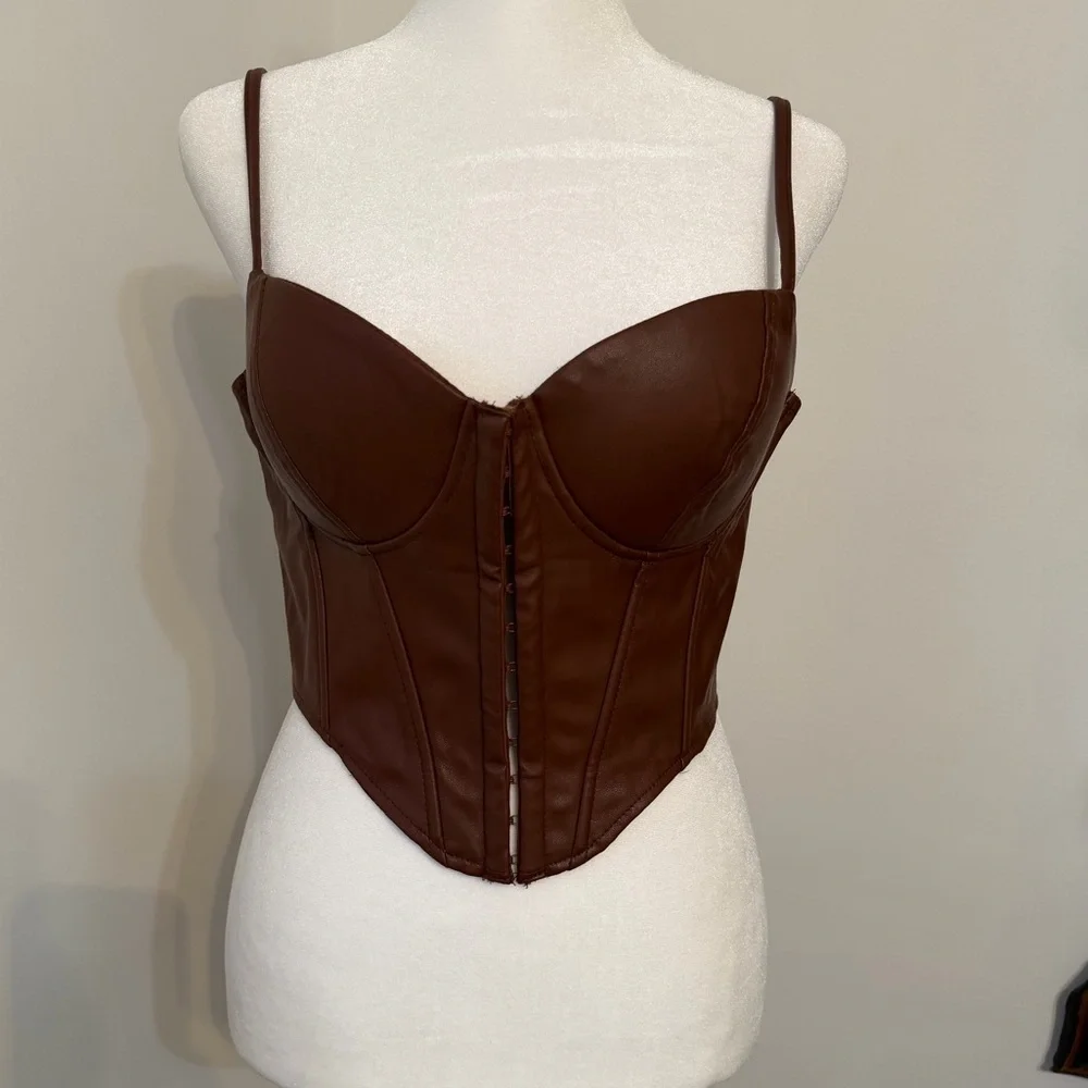 Windsor Size M Brown Leather Corset Tank
Crop Top Shirt Blouse - Picture 2 of 12